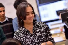 并将其使用于能处理类使命的深度加强进修模子 